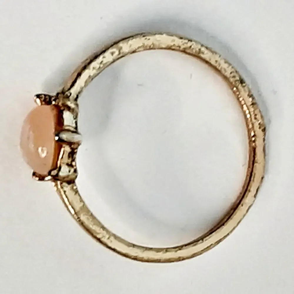 Delicate Opalesque Solitary Stone Prong Ring Gold Tone Band Size 7.10